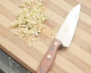 The Best Ways to Store and Preserve Crushed Garlic