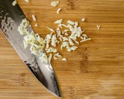Pressed Garlic vs. Minced Garlic: What’s the Difference?
